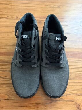 Vans Chapman Mids. Size 11